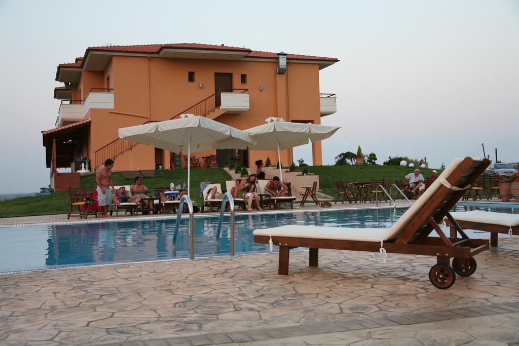 Petrinos Lofos Hotel Mandra  Luaran gambar